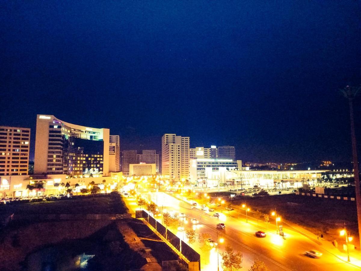 Amazing Appartement Au Centre Ville En Face Hilton & Gare Train De Tgv De Tanger Buitenkant foto